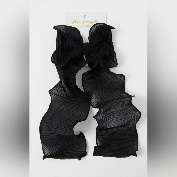 Free People Accessories - NWT Free People Black Rizzo Crinkled Bow